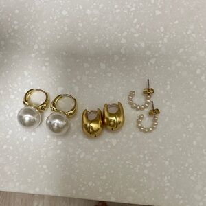 Madewell Gold and Silver Pearl Earrings Set